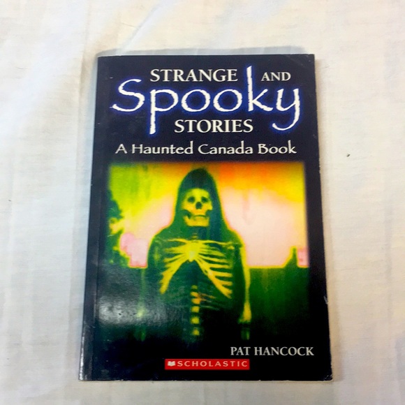 Haunted Canada 3 Book Bundle - Picture 2 of 13